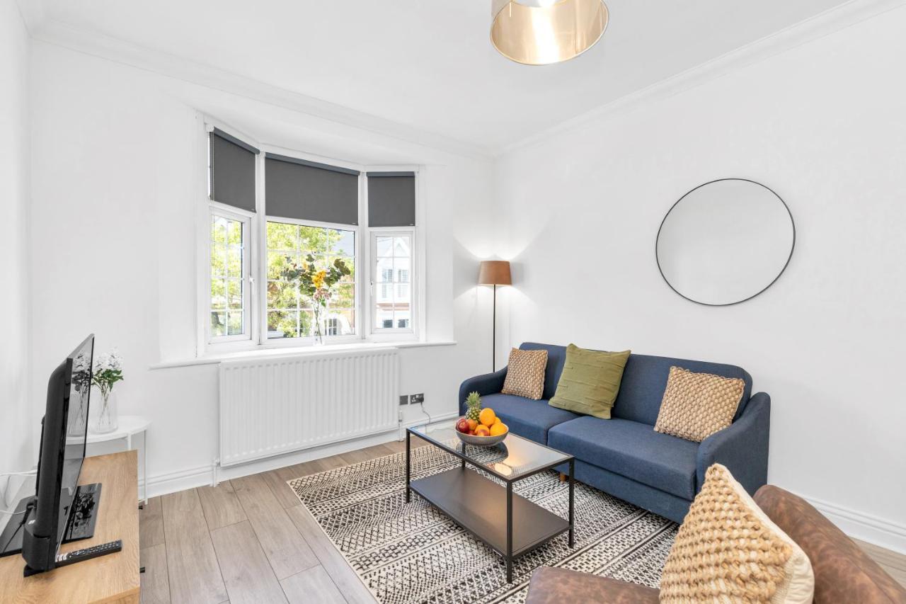 Modern Two Bedroom Apartment With Free Parking! London Exterior photo